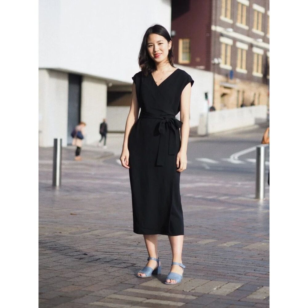 Everlane The Japanese GoWeave Wrap Dress Black sz 0 XS Minimalist Classic Work